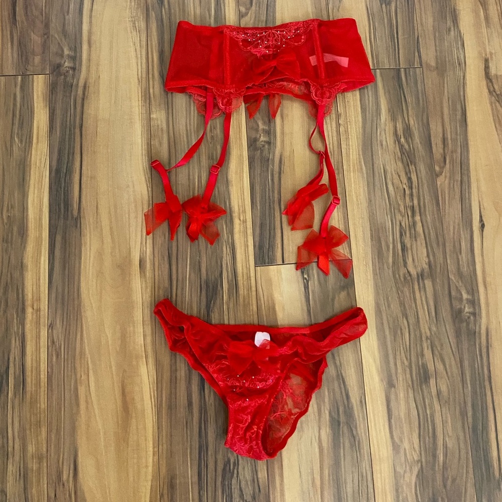 VS red lace garter and underwear matching set size XS/S